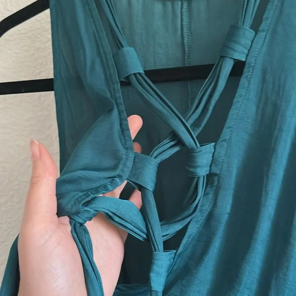 Emerald Green Silky Tie Blouse - Picture 9 of 11